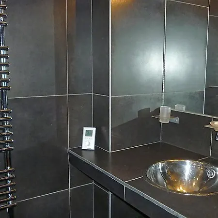 Apartment Sleeps 8 Pool Wifi Le Corbier